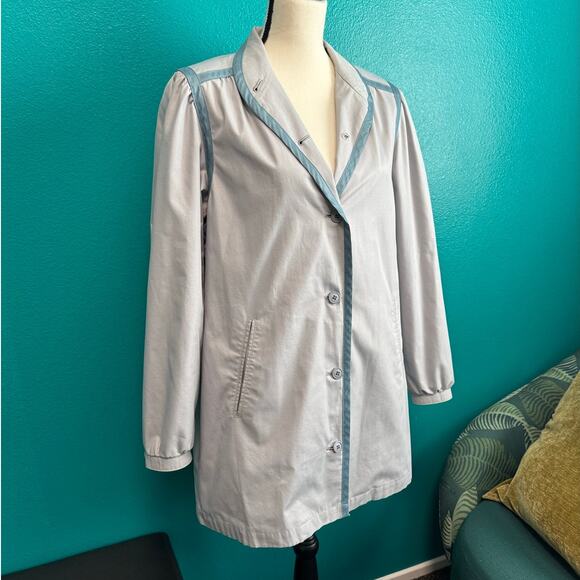 London Fog Vintage Gray Periwinkle Short Button Up Trench Coat Women's 12 - Picture 3 of 9
